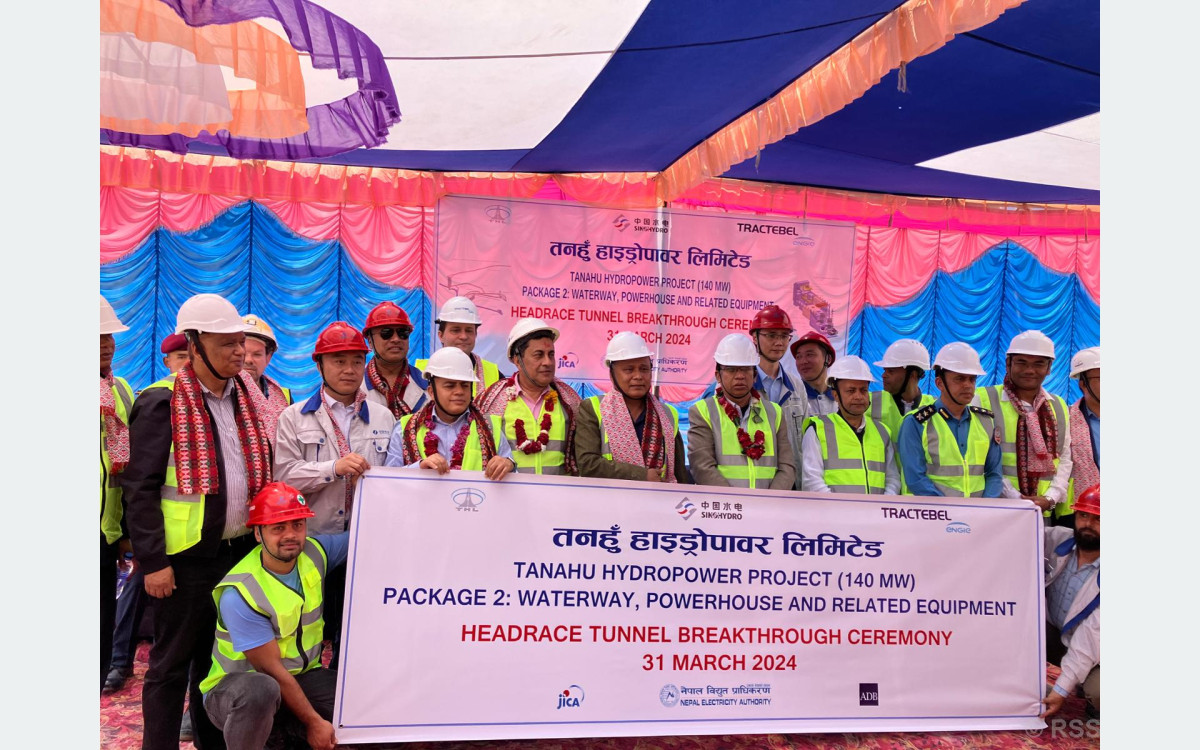 तनहुँ जलविद्युत् आयोजनाको मुख्य सुरुङ छिचोलियो