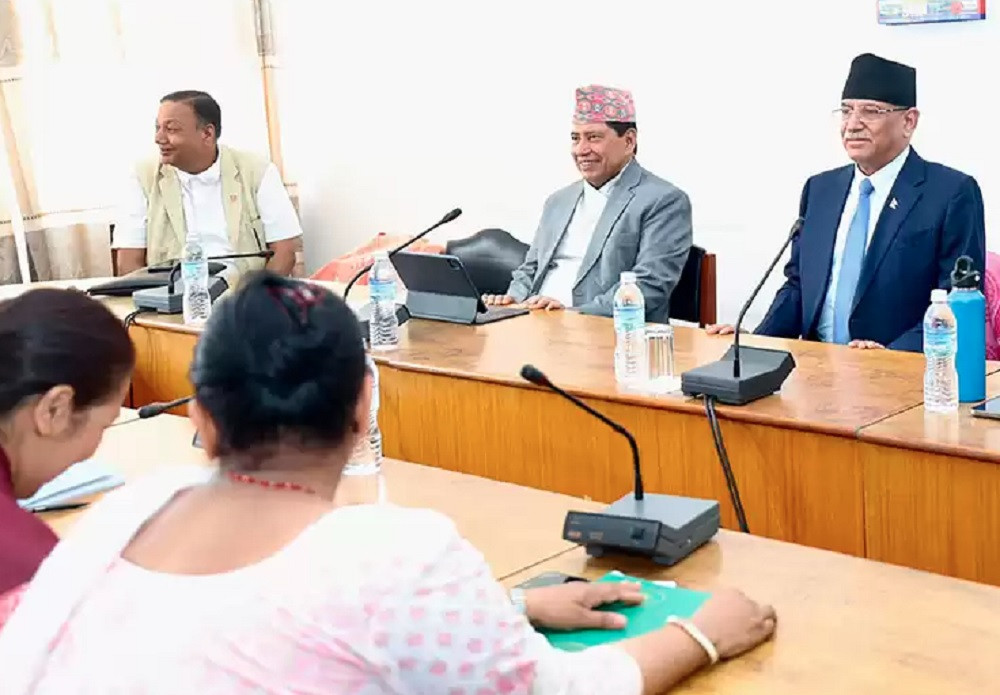 संसदको अवरोध कायम राख्ने माओवादी केन्द्रको निर्णय