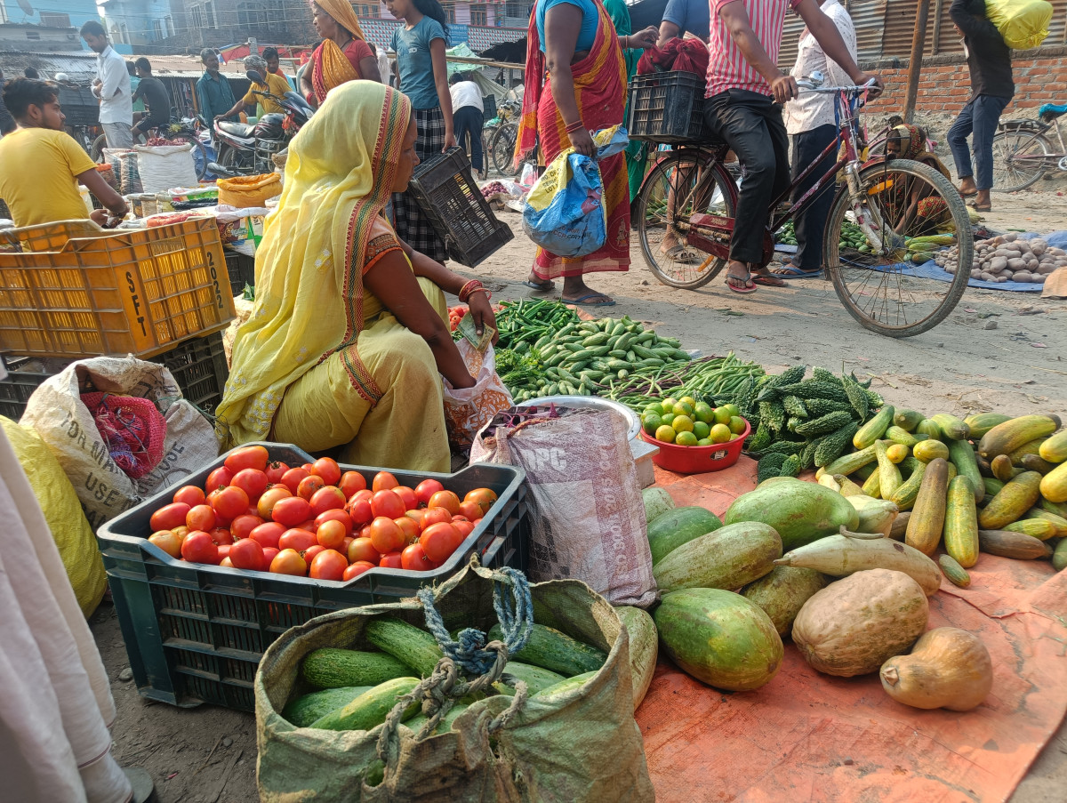देवानगञ्जका किसानहरू प्रहरीबाट हैरान, तरकारी ढुवानीमा अवरोध