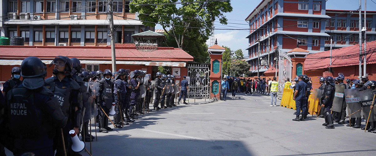 जेठ १५ बाट राजावादीको अनिश्चितकालीन आन्दोलन, एमालेले पनि सोही दिन मनाउँदै गणतन्त्र दिवस