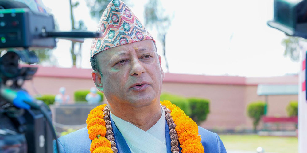 "ऊर्जामार्फत बिपीको समृद्ध नेपालको सपना साकार बनाउँदैछौं" — मन्त्री दीपक खड्का