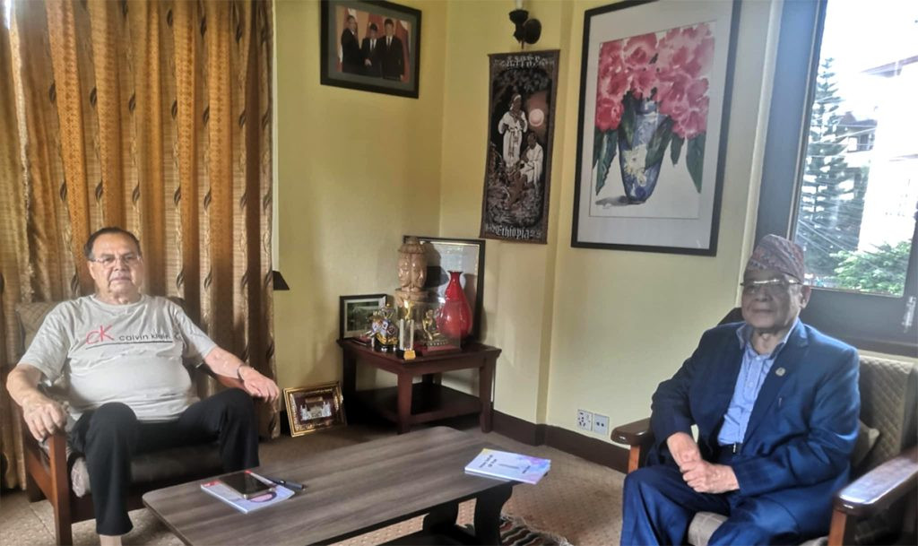 चार वर्षपछि झलनाथ खनाल र वामदेव गौतमबीच लामो भेटवार्ता