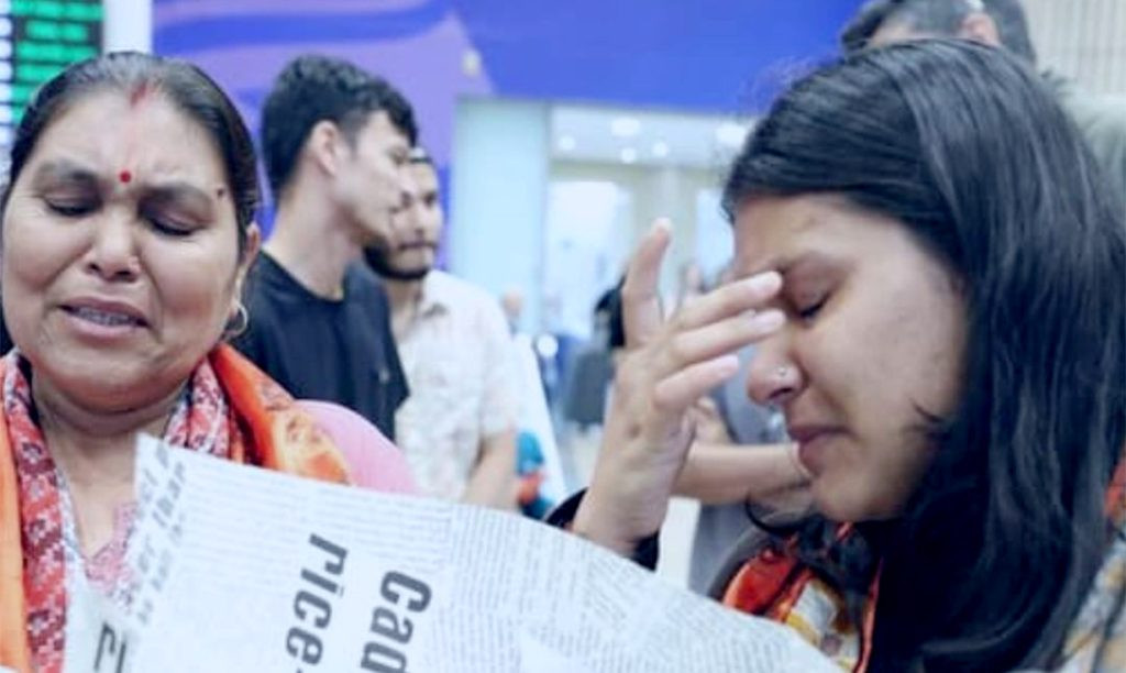 बन्धक बनेका विपिन जोशीको रिहाइका लागि आमा र बहिनी इजरायल पुगे