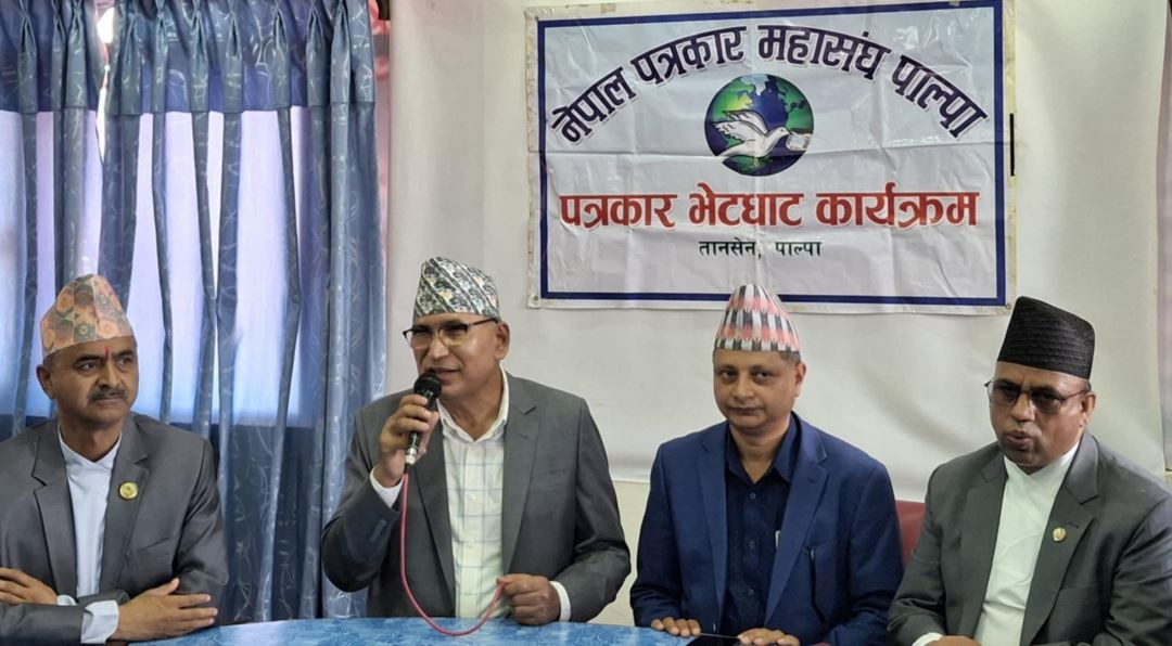 अर्थमन्त्री पौडेल : "सरकार ढल्छ भन्ने सपना नदेख्नू