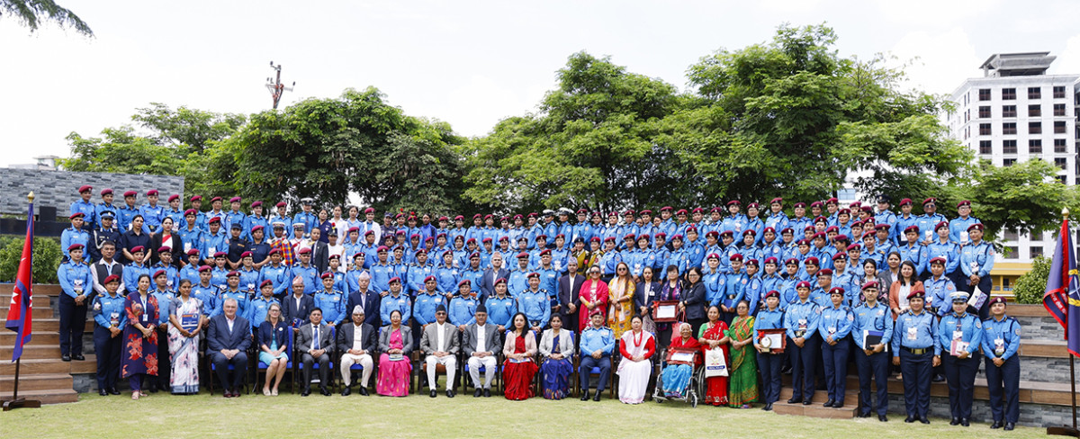 Nepal-Women-Police3.jpg