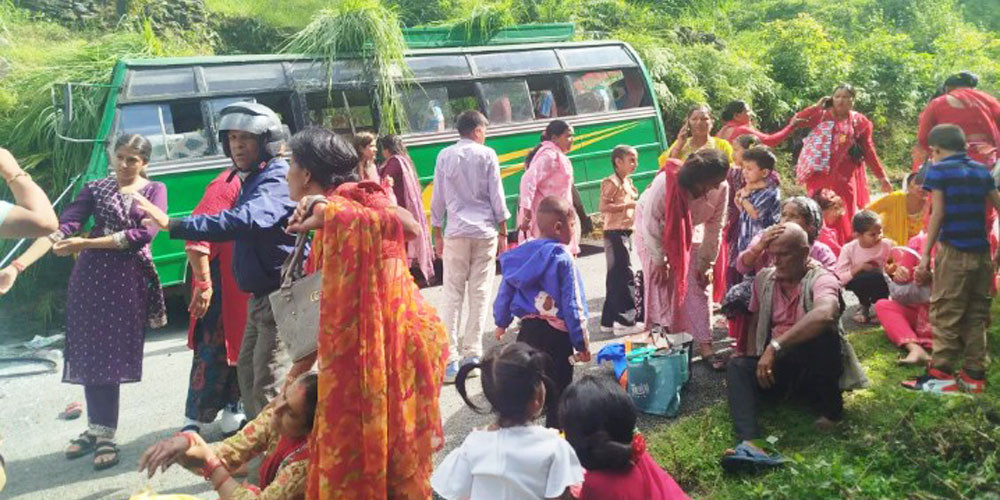 पोखरामा नगर बस दुर्घटना, २१ जना घाइते